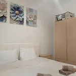 Elina House 2 *
